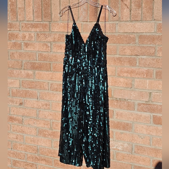 Aidan Mattox green sequin jumpsuit - Picture 2 of 6